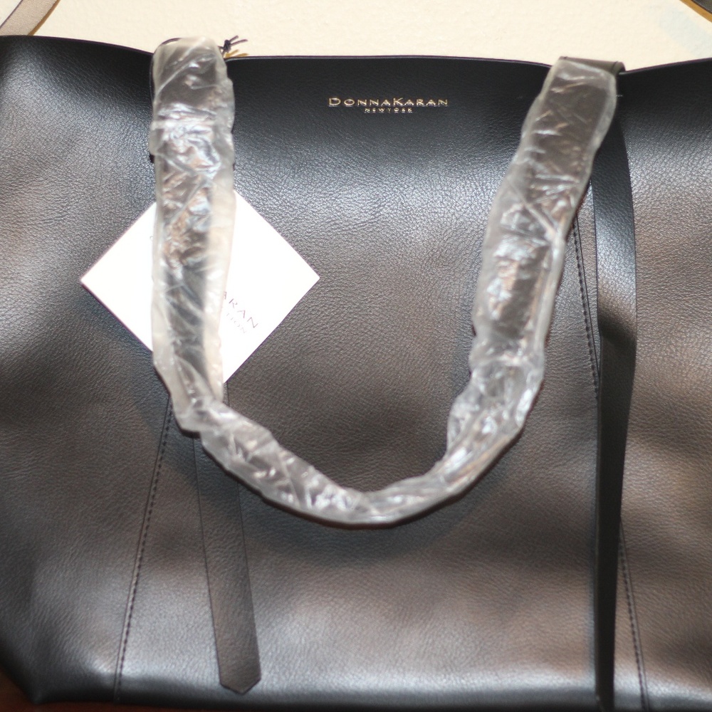 Donna Karan New York DKNY Cashmere Coll Black Fau